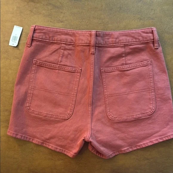 Old Navy High Rise Women's Red Shorts Size 8 NWT - Picture 3 of 5